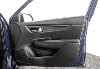 Подержанный автомобиль Kia Rio Hatchback 2021 года (24 фото)