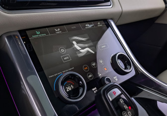 Подержанный автомобиль Land Rover Range Rover Sport 2021 года (25 фото)