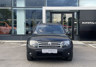 Подержанный автомобиль Renault Duster 2013 года (2 фото)