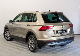 Подержанный автомобиль Volkswagen Tiguan 2018 года (7 фото)
