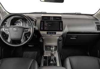 Подержанный автомобиль Toyota Land Cruiser Prado 2021 года (14 фото)