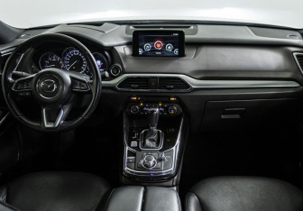 Подержанный автомобиль Mazda CX-9 2017 года (13 фото)