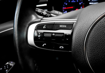 Подержанный автомобиль Kia K5 2021 года (25 фото)