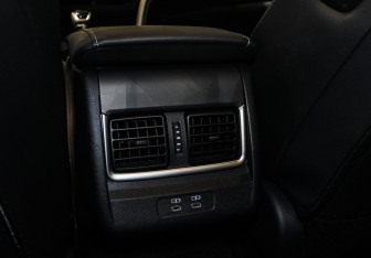 Новый Toyota Camry Sedan 2025 (9 фото)