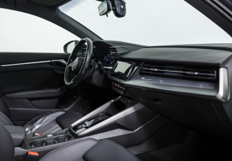 Подержанный автомобиль Audi A3 Sedan 2021 года (12 фото)