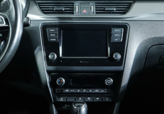 Подержанный автомобиль Skoda Rapid Liftback 2019 года (14 фото)