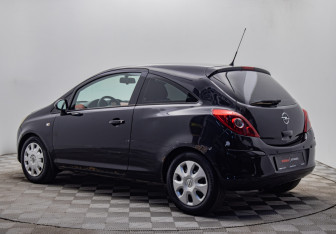 Подержанный автомобиль Opel Corsa 2008 года (3 фото)