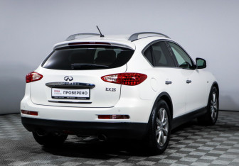 Подержанный автомобиль Infiniti EX 2012 года (5 фото)