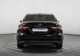 Подержанный автомобиль Toyota Camry Sedan 2020 года (6 фото)