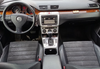 Подержанный автомобиль Volkswagen Passat Sedan 2008 года (10 фото)