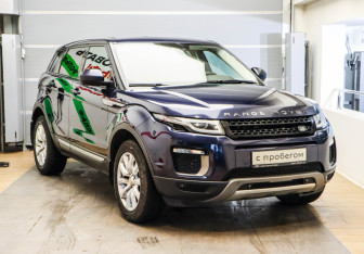 Подержанный автомобиль Land Rover Range Rover Evoque 2015 года (3 фото)