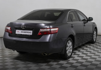 Подержанный автомобиль Toyota Camry Sedan 2007 года (5 фото)