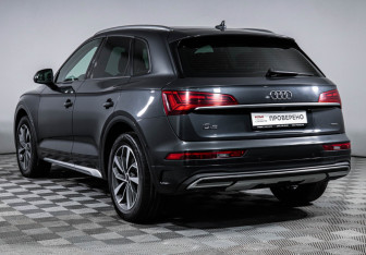 Подержанный автомобиль Audi Q5 2021 года (7 фото)
