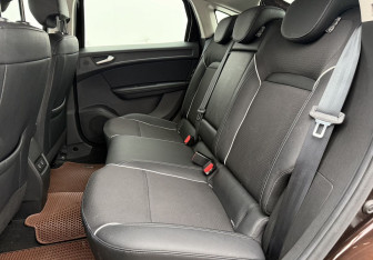 Подержанный автомобиль Renault Arkana 2019 года (11 фото)