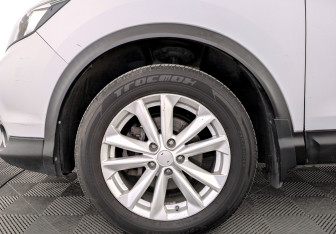 Подержанный автомобиль Nissan Qashqai 2017 года (18 фото)