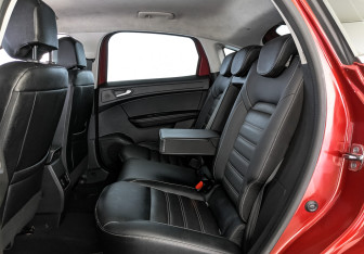 Подержанный автомобиль Renault Arkana 2019 года (18 фото)