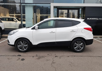 Подержанный автомобиль Hyundai ix35 2014 года (8 фото)