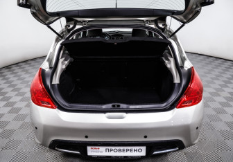 Подержанный автомобиль Peugeot 308 Hatchback 2008 года (15 фото)