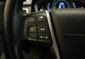 Подержанный автомобиль Volvo S80 2014 года (10 фото)