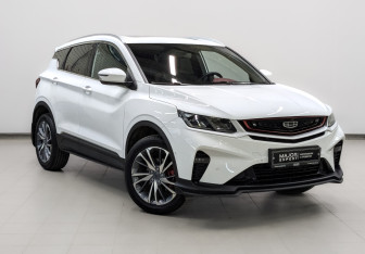 Подержанный автомобиль Geely Coolray 2023 года (3 фото)