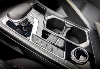 Подержанный автомобиль Geely Tugella 2023 года (30 фото)