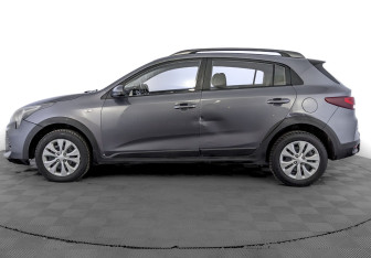 Подержанный автомобиль Kia Rio Hatchback 2021 года (8 фото)