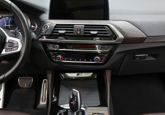 Подержанный автомобиль BMW X4 2019 года (15 фото)