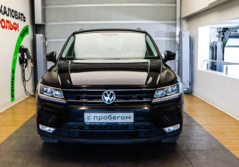 Подержанный автомобиль Volkswagen Tiguan 2017 года (2 фото)