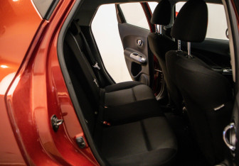 Подержанный автомобиль Nissan Juke 2014 года (17 фото)