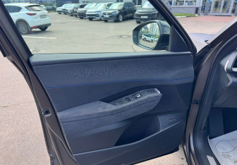 Новый Volkswagen Teramont 2025 (8 фото)