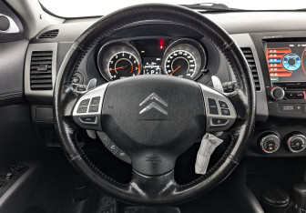 Подержанный автомобиль Citroen C-Crosser 2011 года (21 фото)