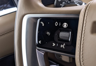 Подержанный автомобиль Land Rover Range Rover 2023 года (29 фото)