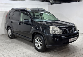Подержанный автомобиль Nissan X-Trail 2008 года (3 фото)
