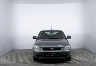 Подержанный автомобиль LADA (ВАЗ) Priora Hatchback 2011 года (2 фото)