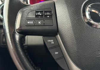 Подержанный автомобиль Mazda CX-7 2011 года (16 фото)
