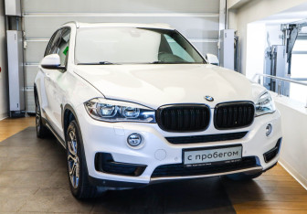 Подержанный автомобиль BMW X5 2015 года (3 фото)