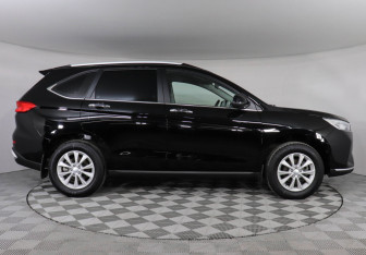 Подержанный автомобиль Haval M6 2023 года (4 фото)