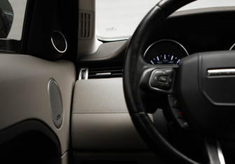 Подержанный автомобиль Land Rover Range Rover Evoque 2012 года (13 фото)