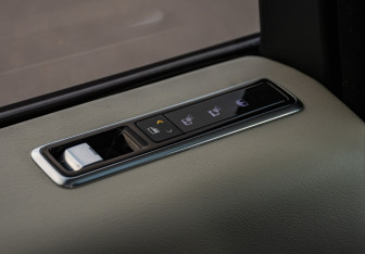 Подержанный автомобиль Land Rover Range Rover 2021 года (24 фото)