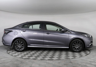 Подержанный автомобиль Omoda S5 2024 года (4 фото)