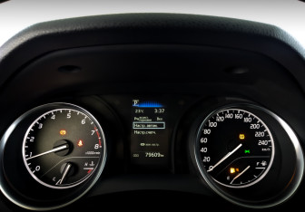 Подержанный автомобиль Toyota Camry Sedan 2022 года (13 фото)