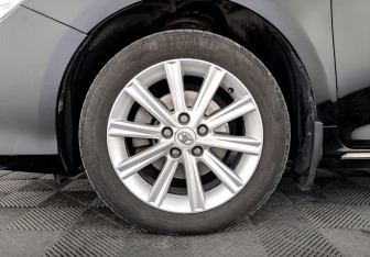 Подержанный автомобиль Toyota Camry Sedan 2014 года (18 фото)