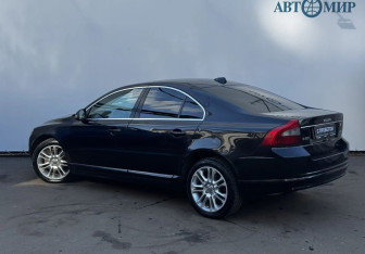 Подержанный автомобиль Volvo S80 2007 года (7 фото)