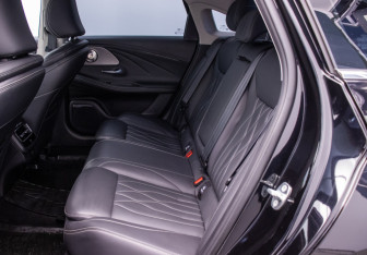 Подержанный автомобиль Chery Arrizo 8 2024 года (11 фото)