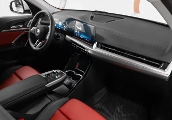 Подержанный автомобиль BMW X2 2024 года (15 фото)