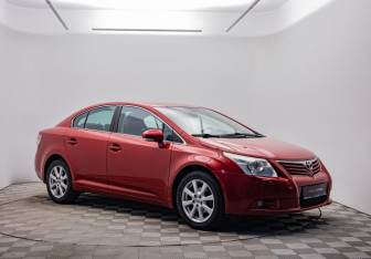Подержанный автомобиль Toyota Avensis Sedan 2011 года (3 фото)