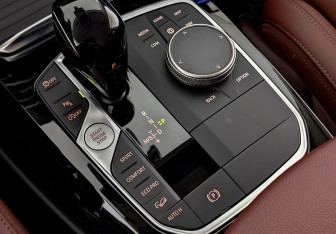 Подержанный автомобиль BMW X3 2024 года (30 фото)