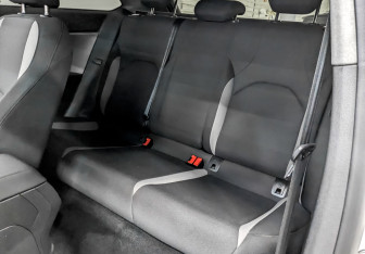 Подержанный автомобиль SEAT Leon Hatchback 2013 года (12 фото)