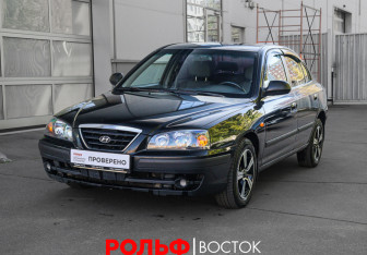 Подержанный автомобиль Hyundai Elantra Sedan 2004 года (1 фото)