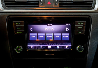 Подержанный автомобиль Skoda Rapid Liftback 2019 года (14 фото)